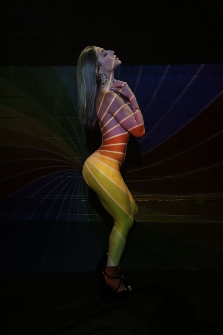 Highlighting Her Curves