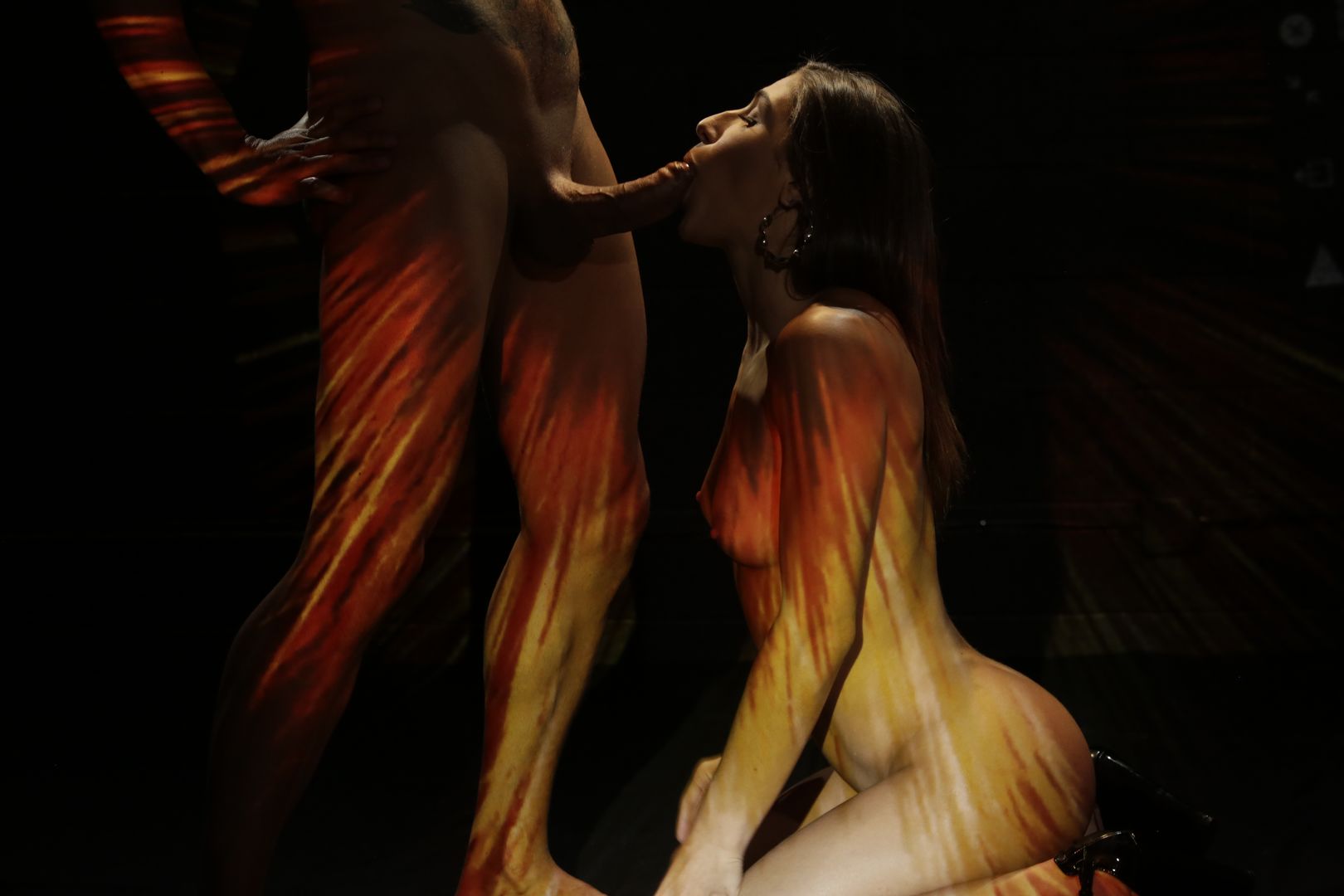 Highlighting Her Curves