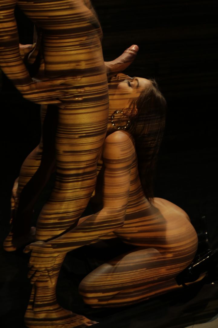 Highlighting Her Curves