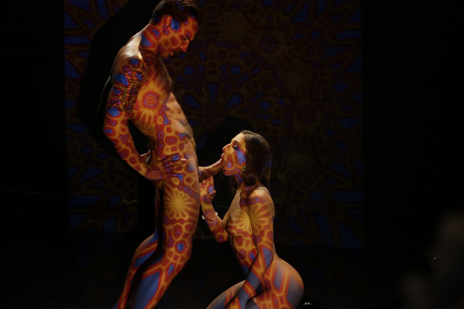 Highlighting Her Curves