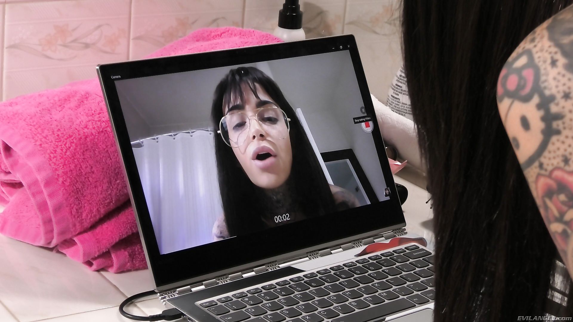 DP 3-Way: Split-Tongued Leigh Squirts!