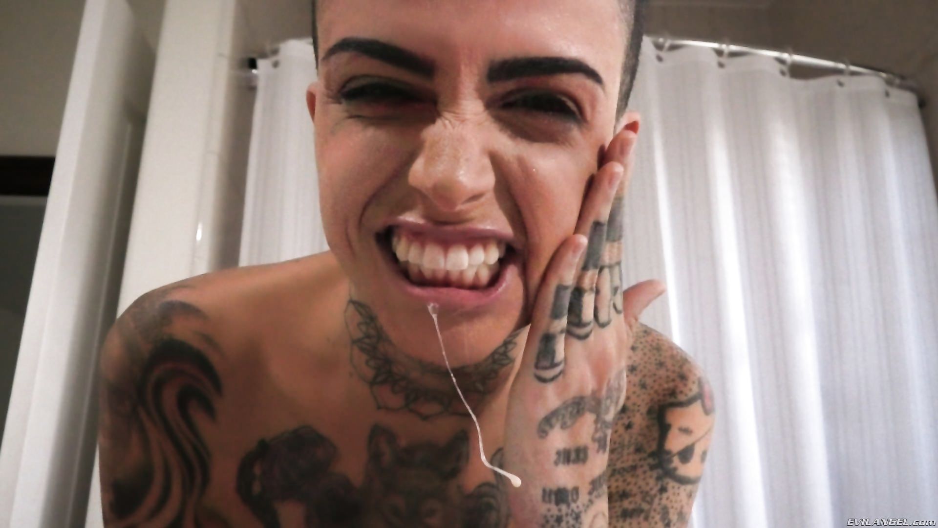 DP 3-Way: Split-Tongued Leigh Squirts!