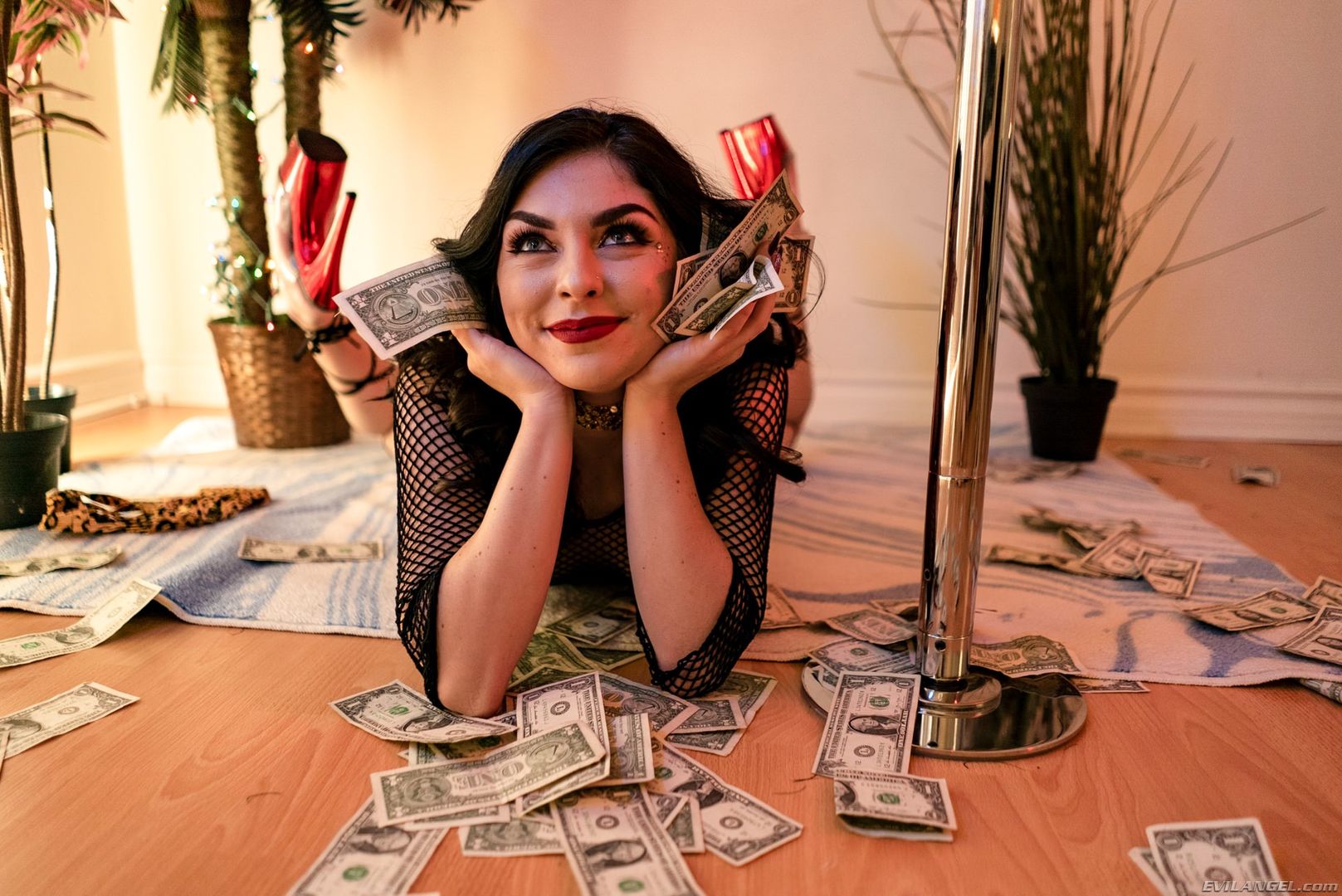 Stripper Keira's DP/Creampie Threesome