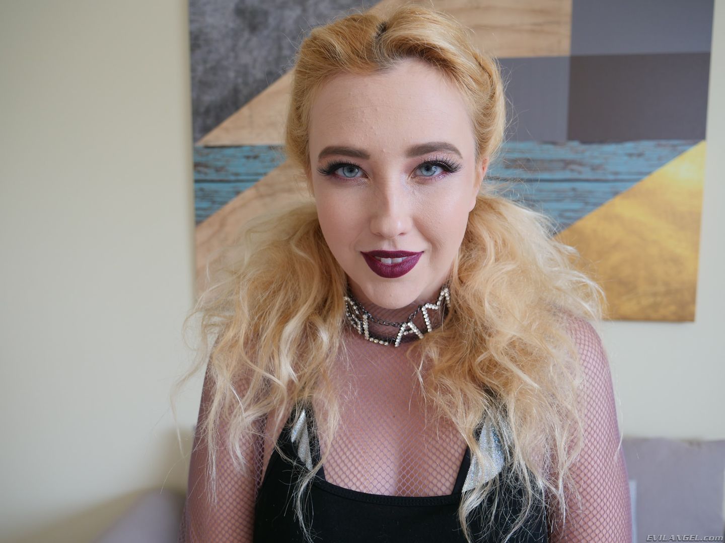 Samantha's Threesome: DP, 4 Cum Shots!