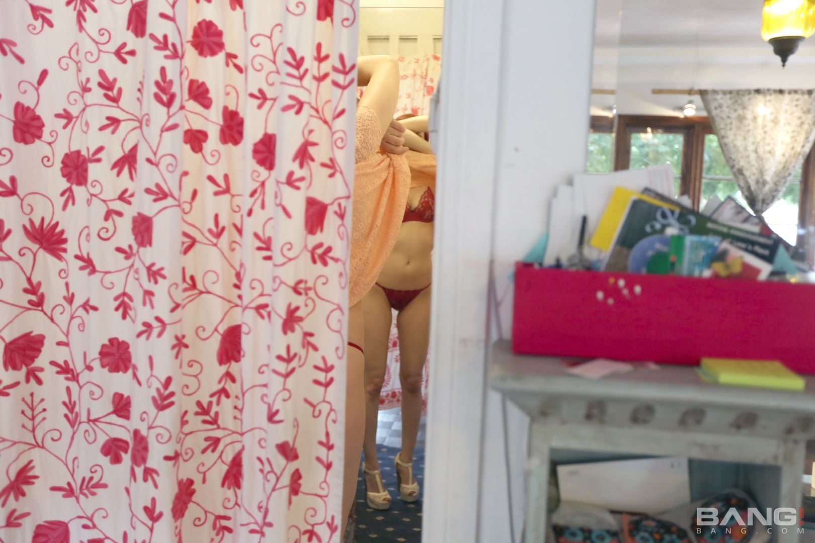 Bree Daniels Gets Framed For Theft And Tricked Into Fucking The Store Clerk