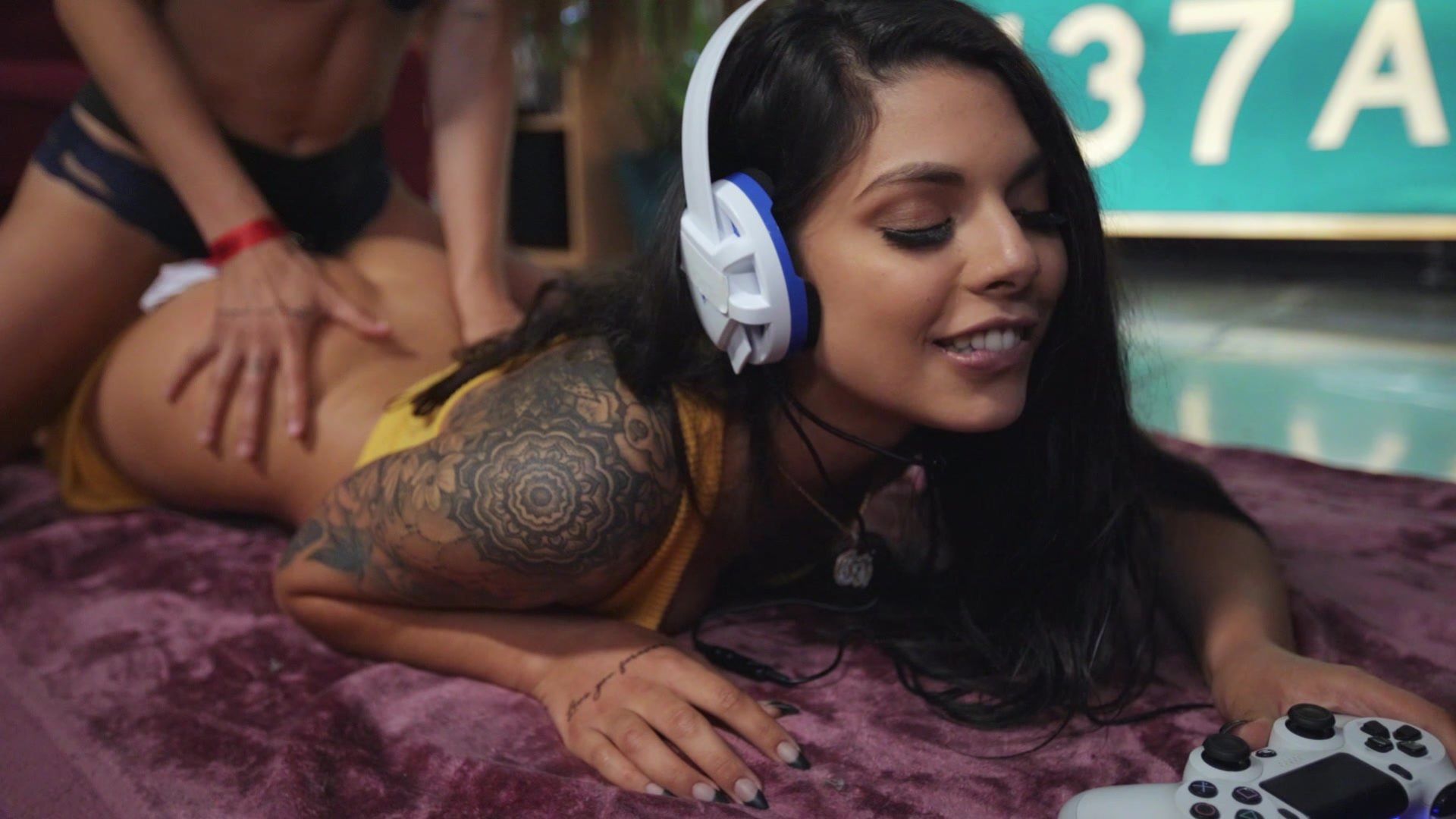 Gamer Girls II