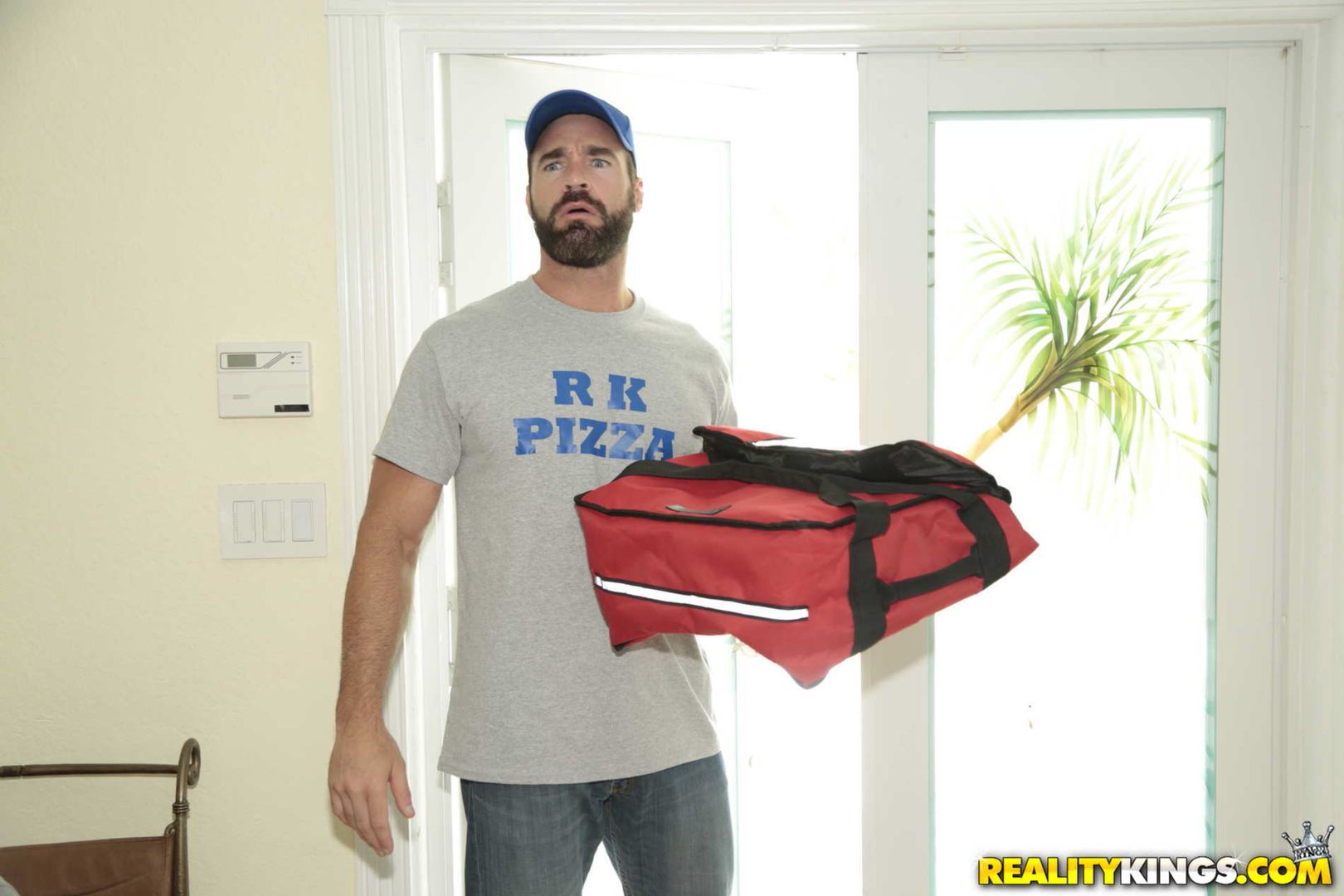 Big Tip For Pizza Sluts