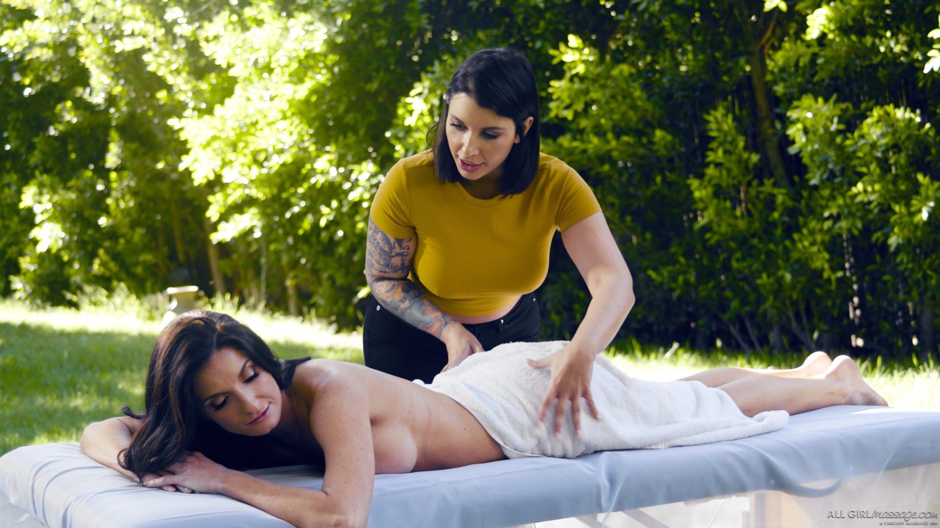 MIA Masseuse