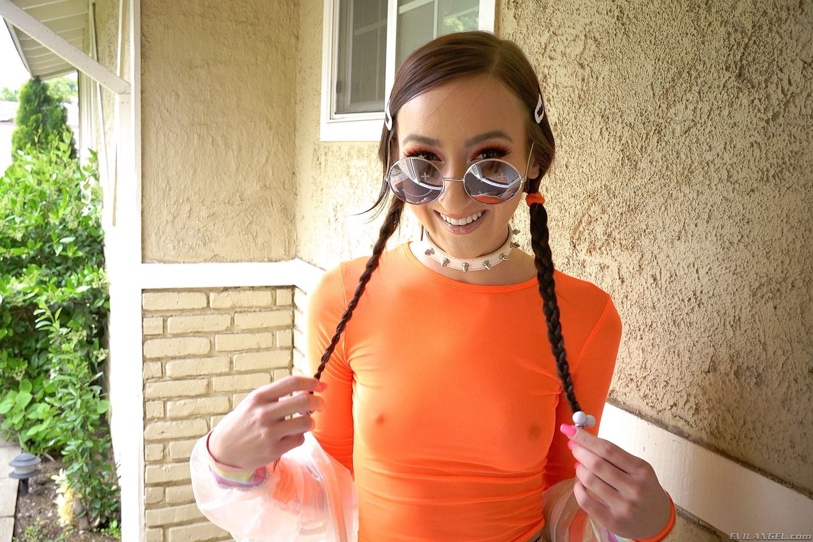 Latina Carmen: Orgasmic Fuck & Blowjob