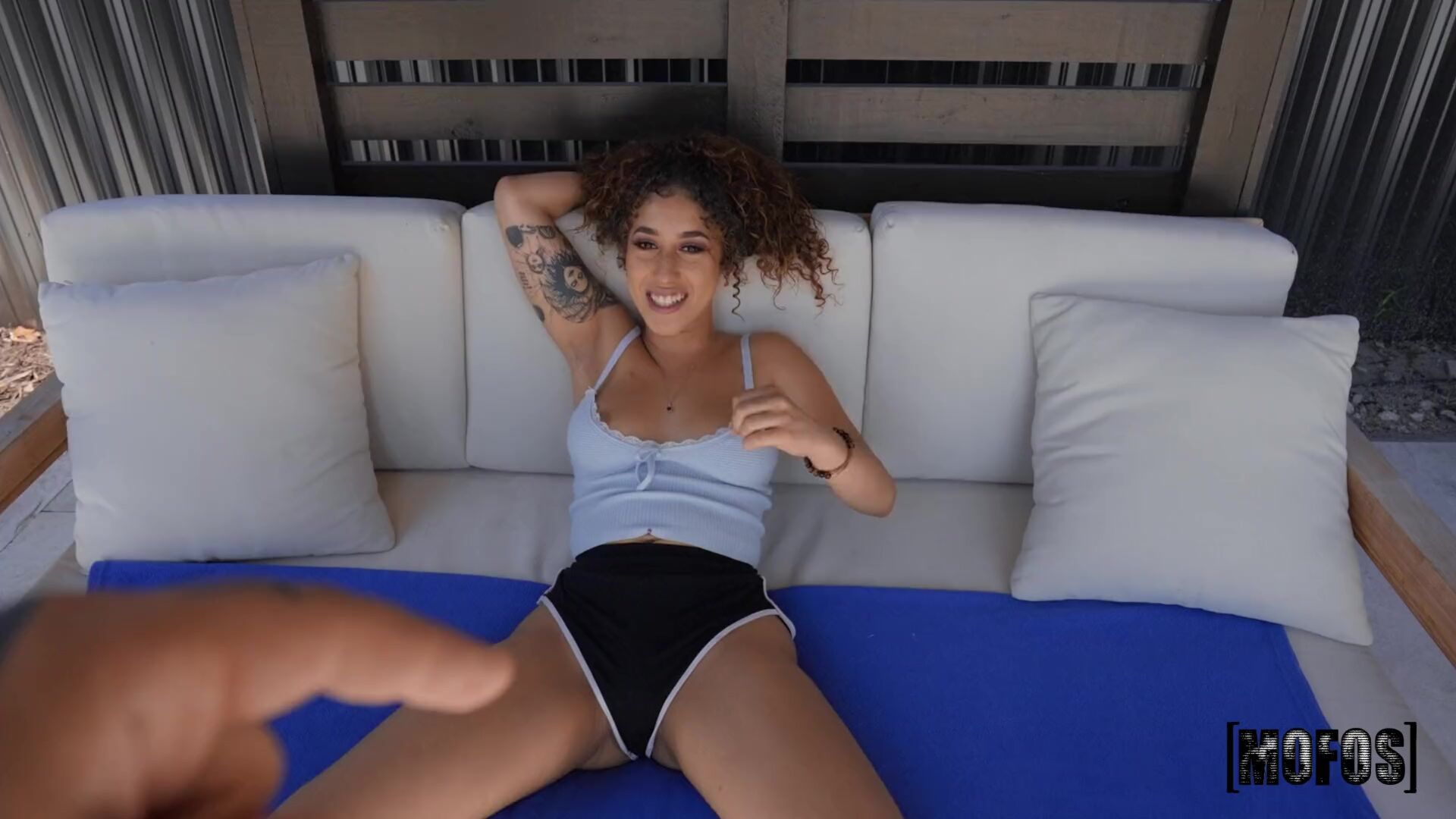 Breeze on the Pussy