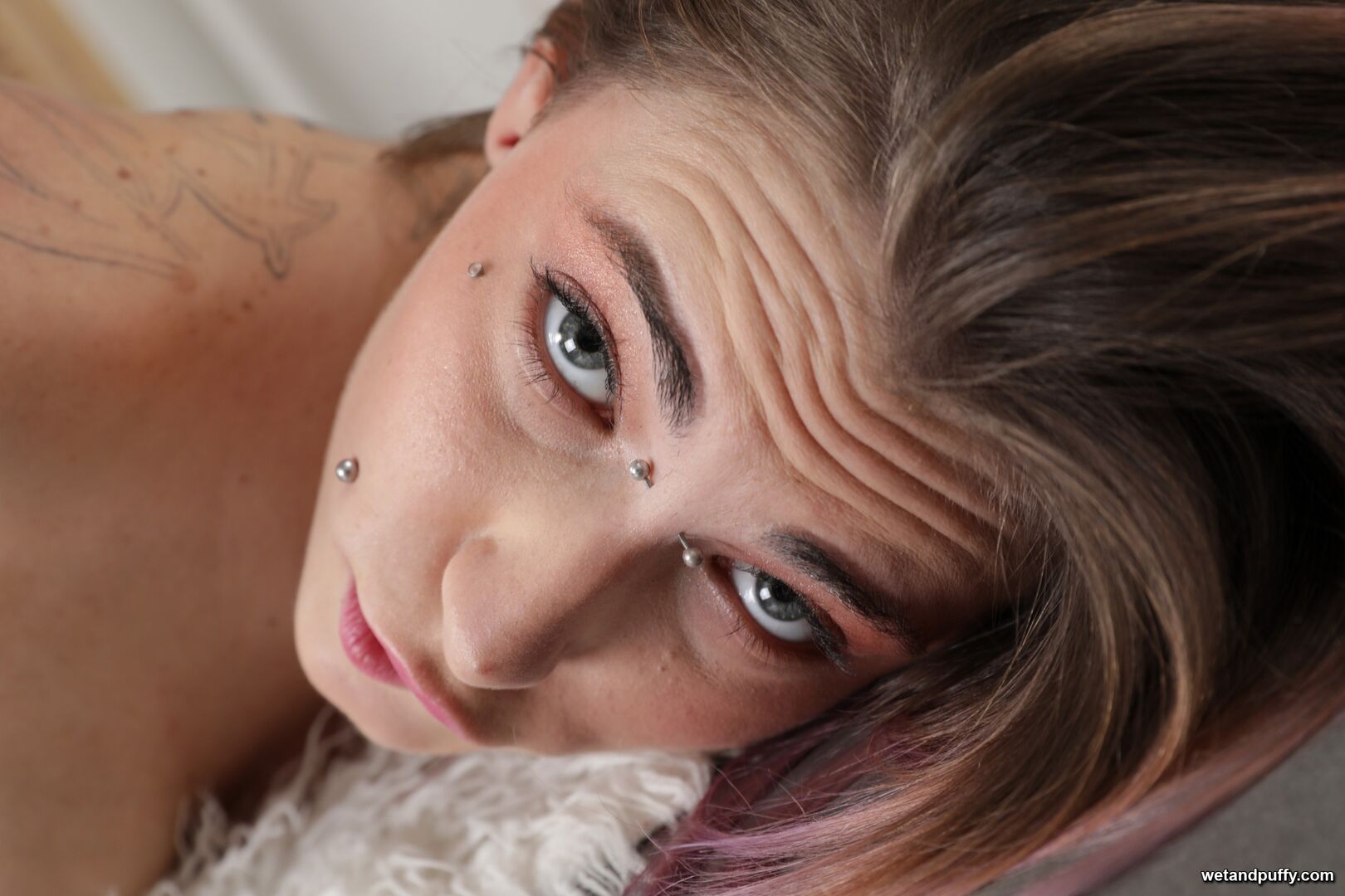 DALIA — ALT BABE DEBUT