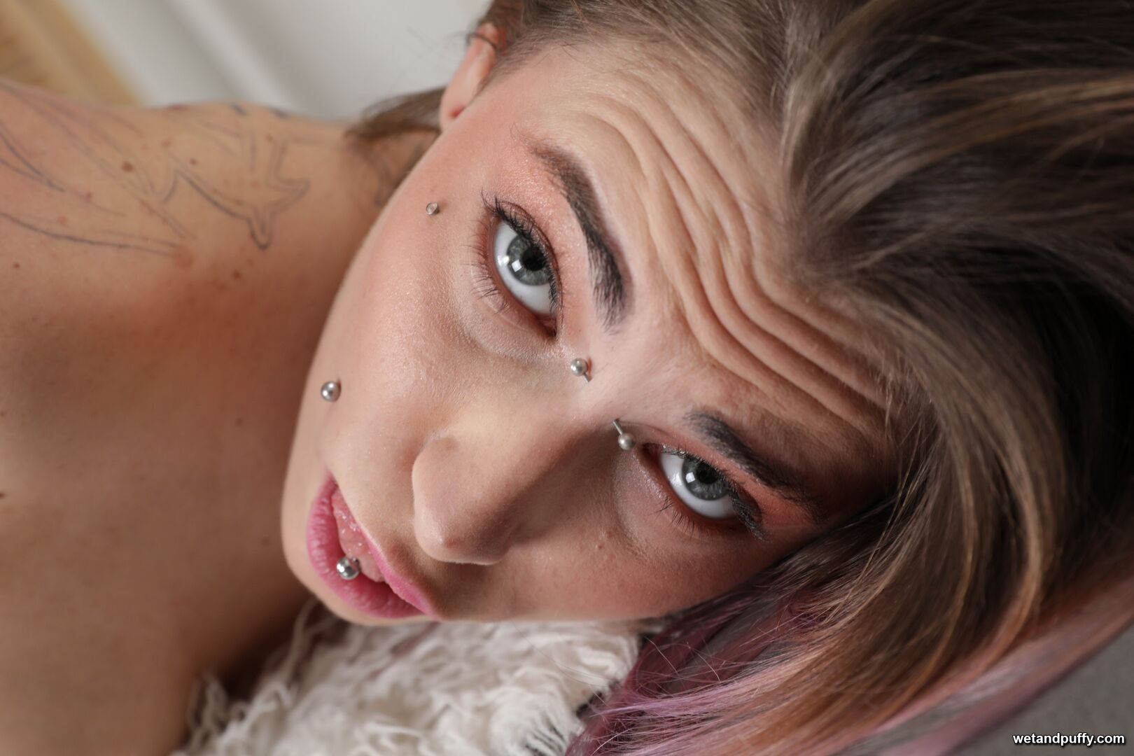 DALIA — ALT BABE DEBUT