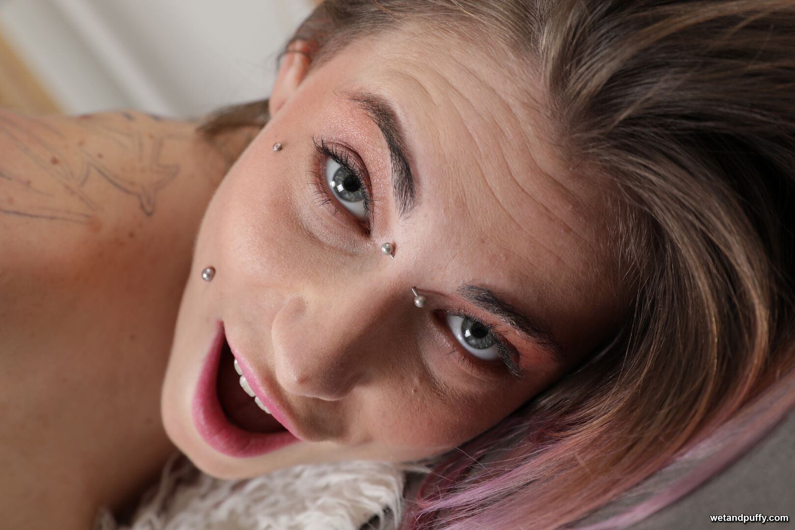 DALIA — ALT BABE DEBUT