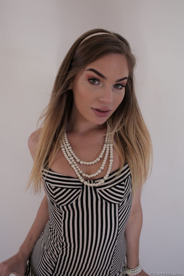 Mobster's Wife Fucks, Sucks & Swallows