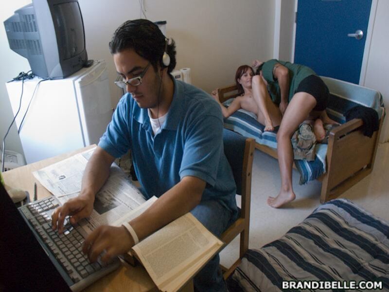 The Oblivious Roomate