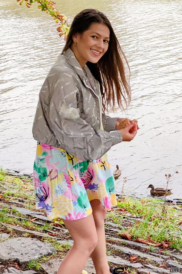 Beavers and Creampies for Duck Feeding Cutie Serina Gomez - Part 1