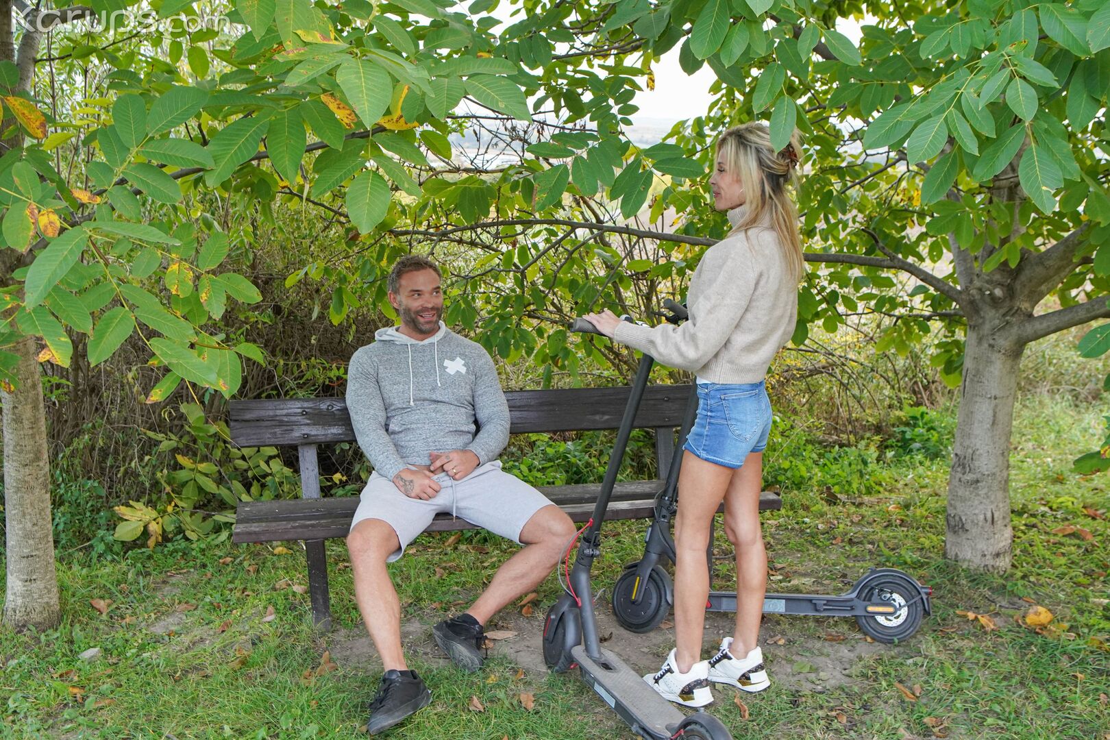 SHE SCOOTS, SHE SCORES