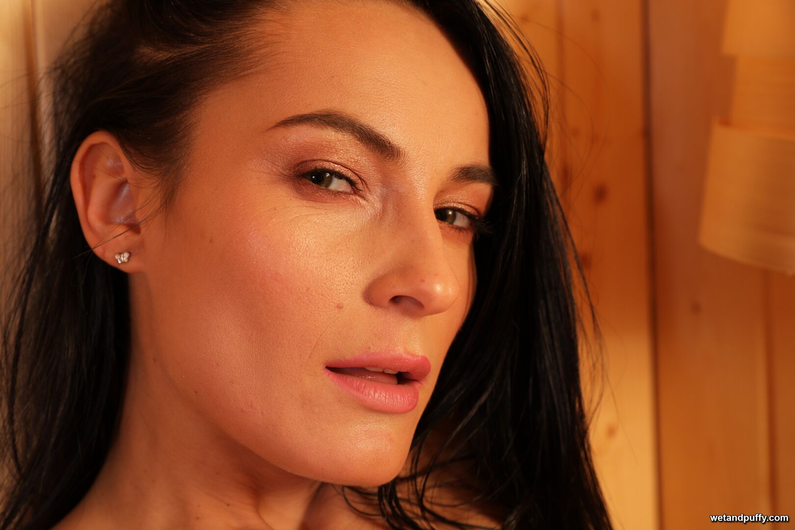 LEXI DONA — PLEASURABLE SAUNA