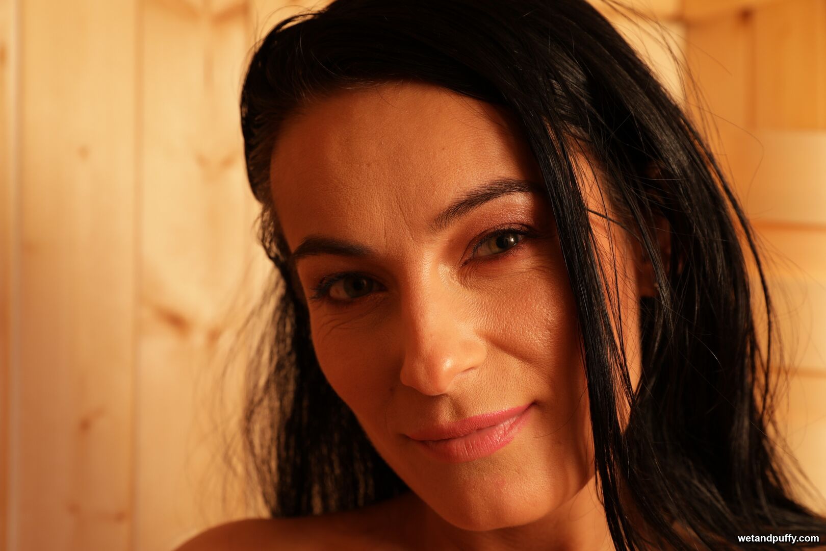 LEXI DONA — PLEASURABLE SAUNA