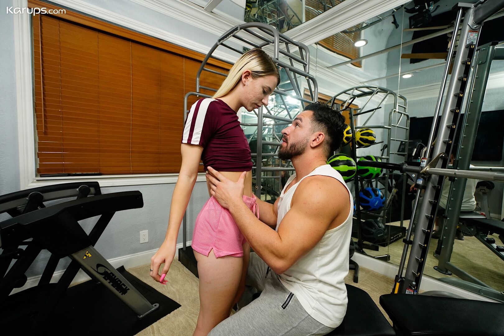 JIZZED ON GYM SLUT