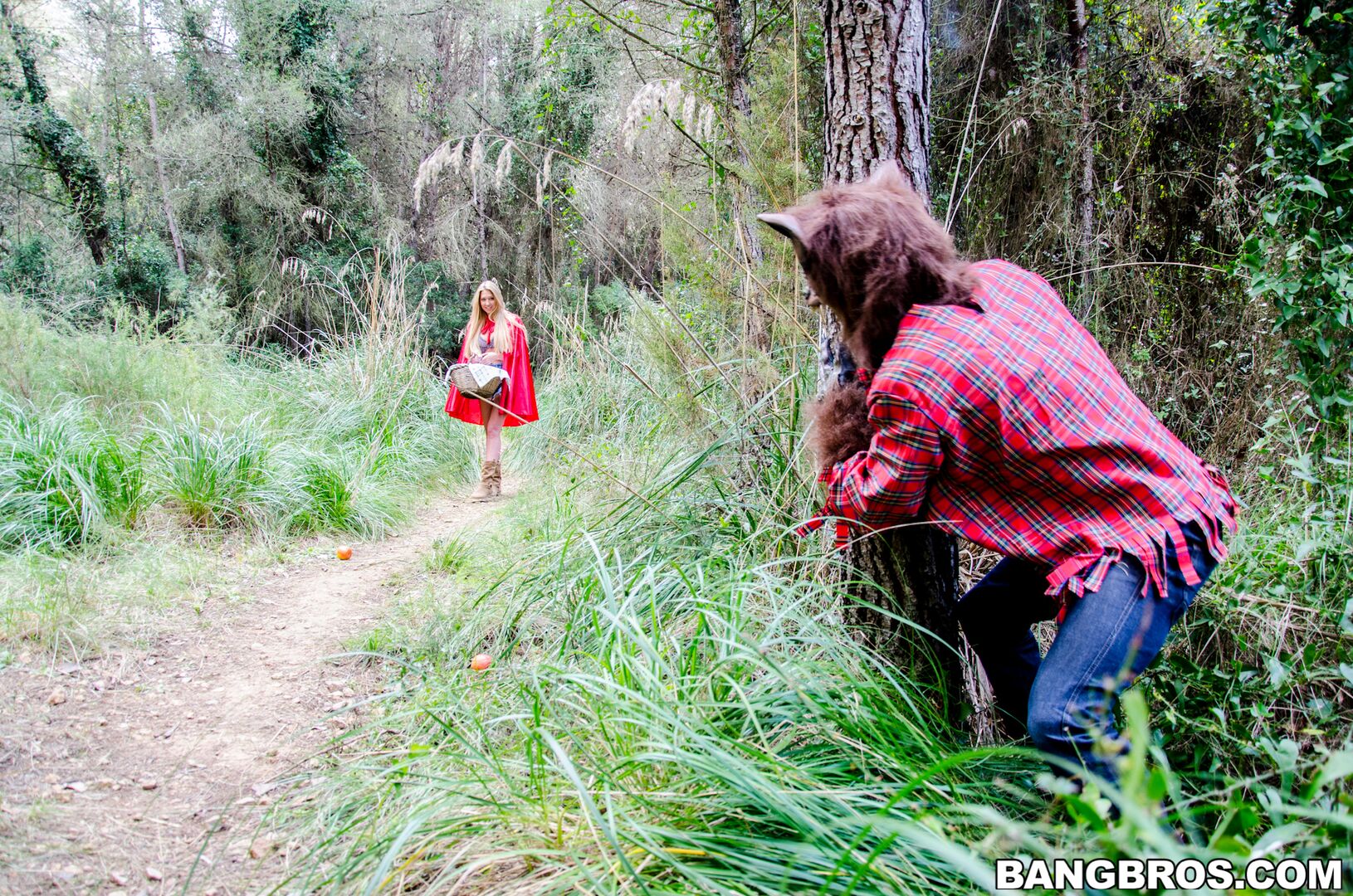 Big tit creampie outsides in the woods
