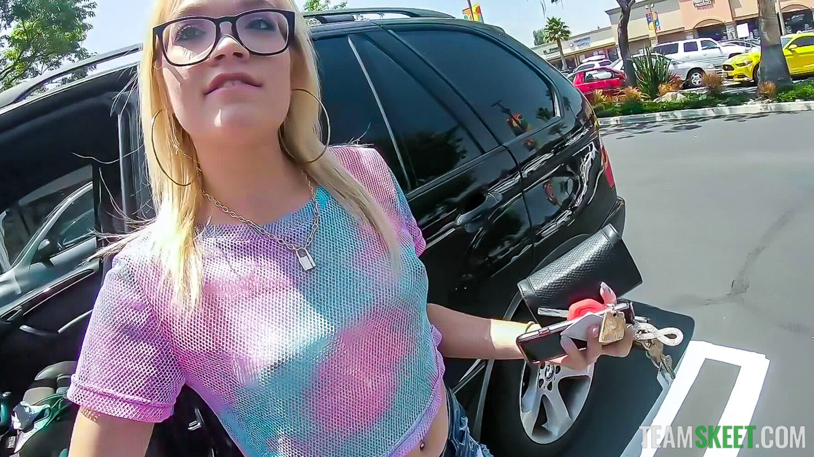 She Don't Need Music To Twerk