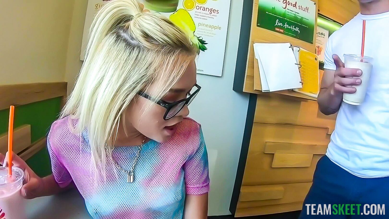 She Don't Need Music To Twerk