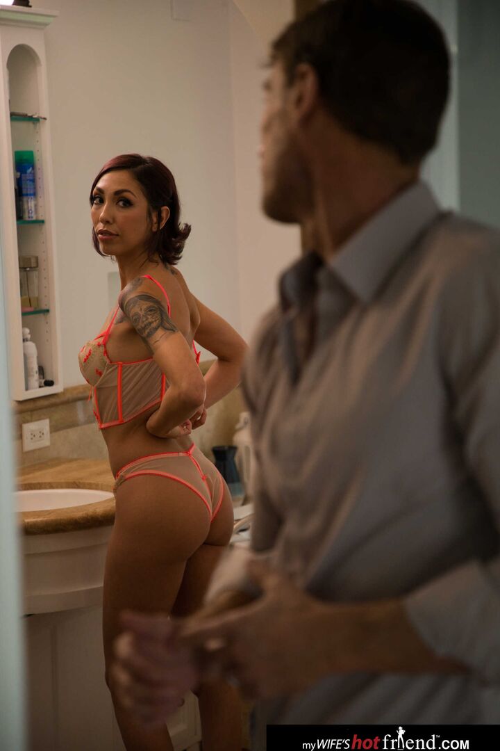 Natural Latina Xochi Moon tries on lingerie before fucking friend's husband