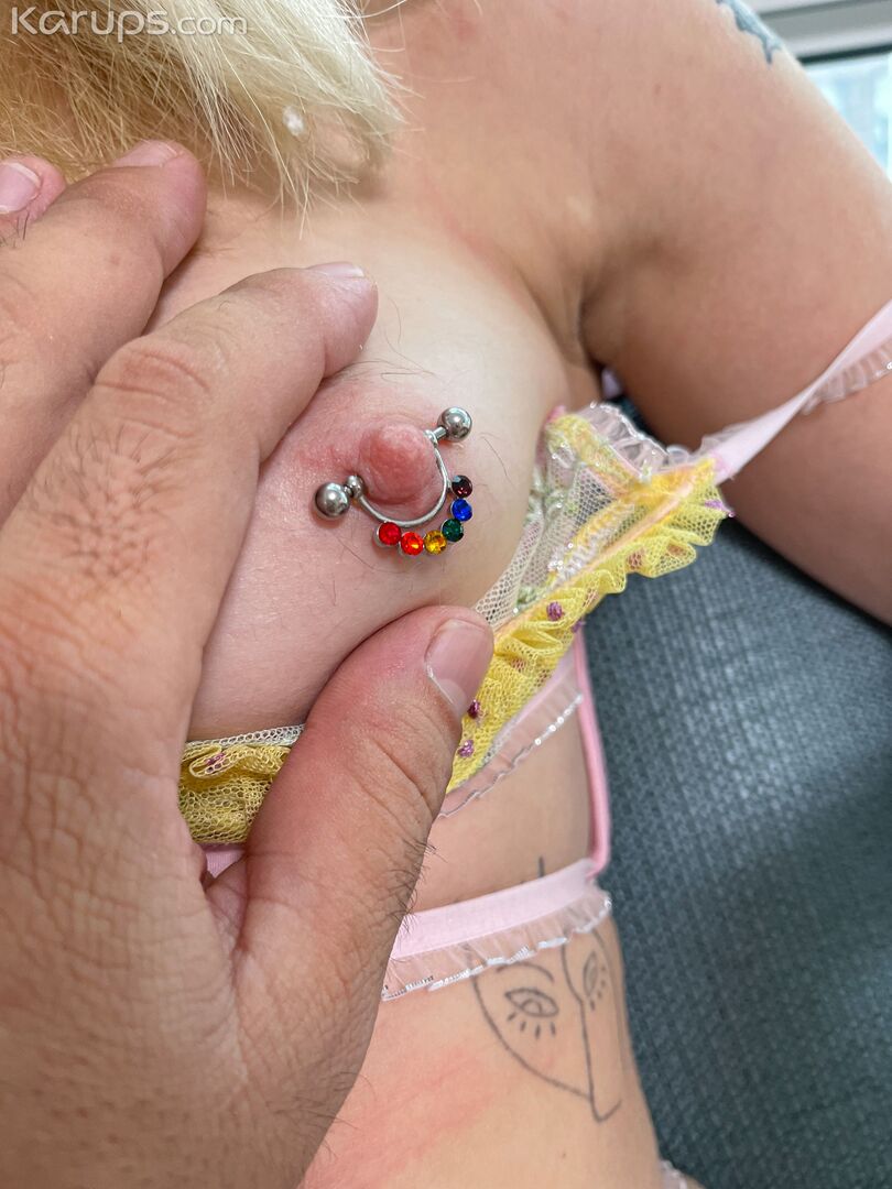 NAUGHTY NIECE