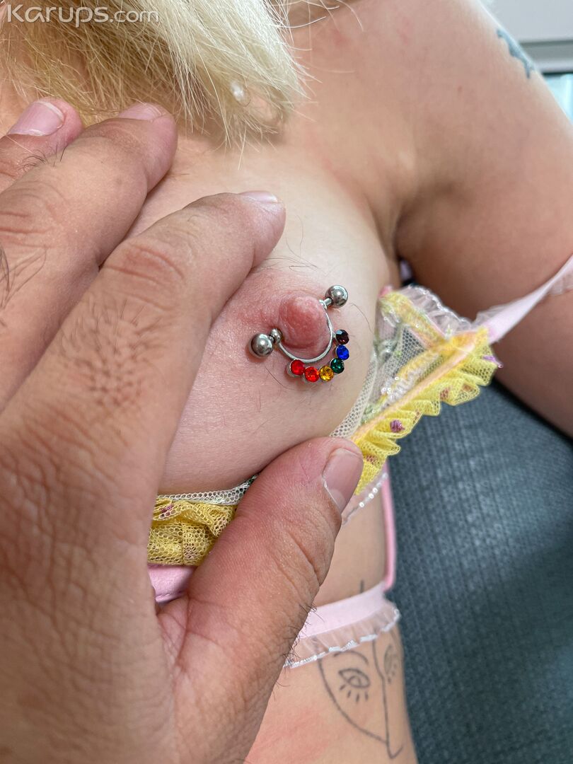 NAUGHTY NIECE