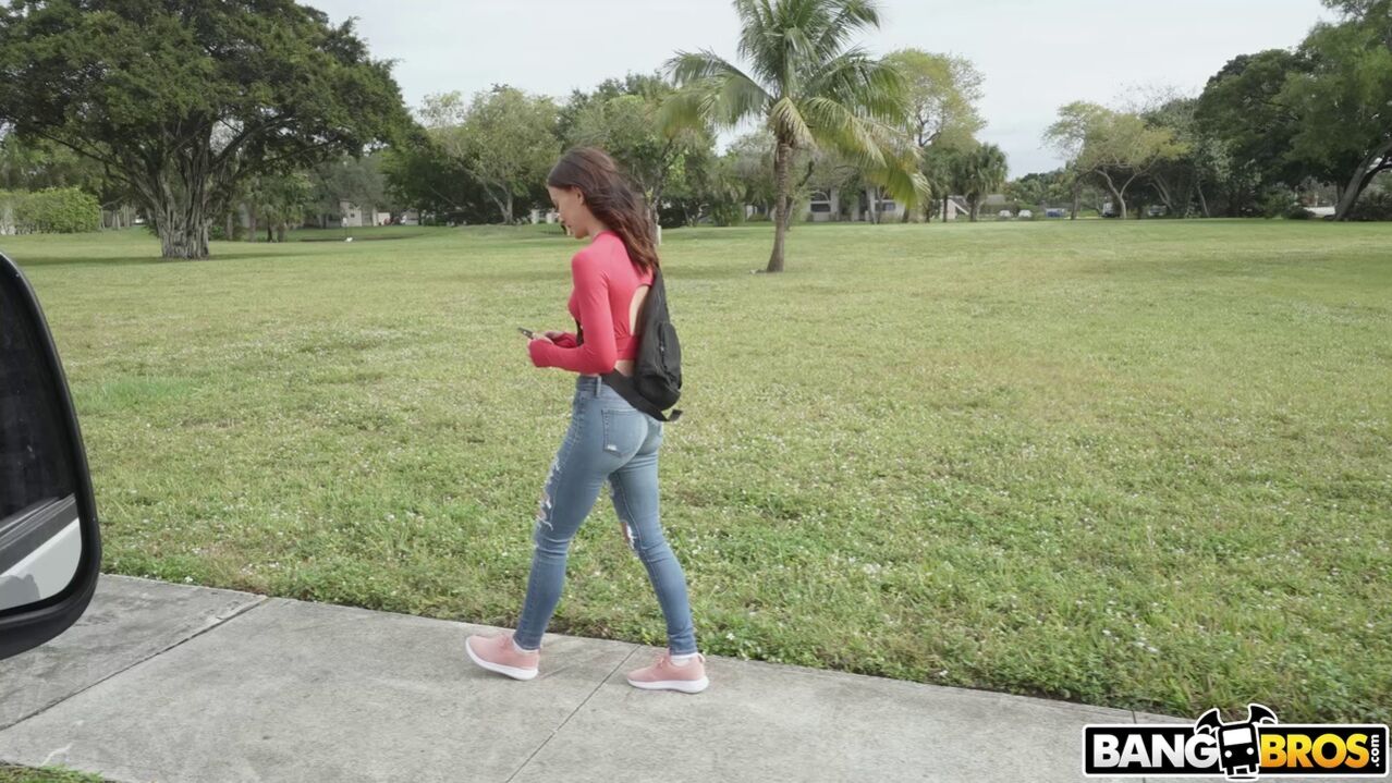 Model Desperate For Cash