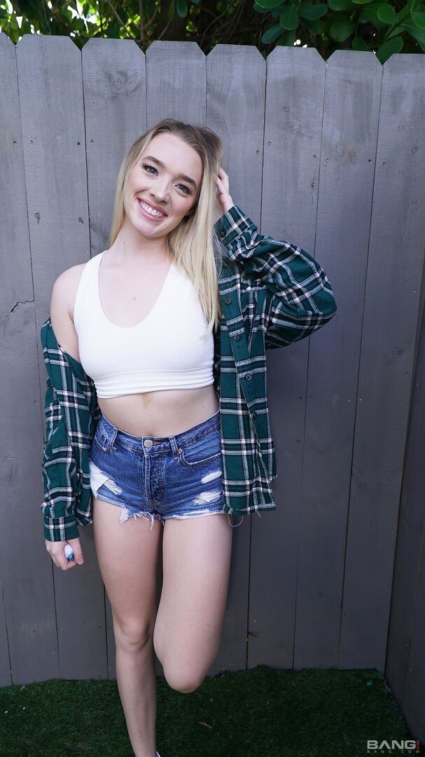 Teen Juliette Mint Takes A Fat Cock Up Her Snatch