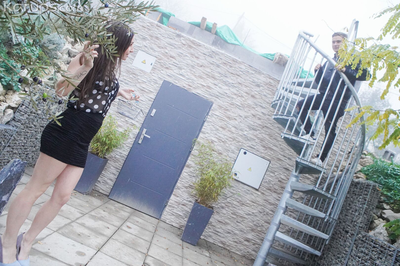LENNA OFFERS HER ASS