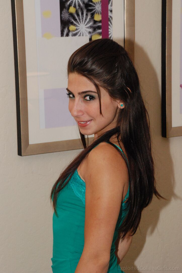 Desirae 012830