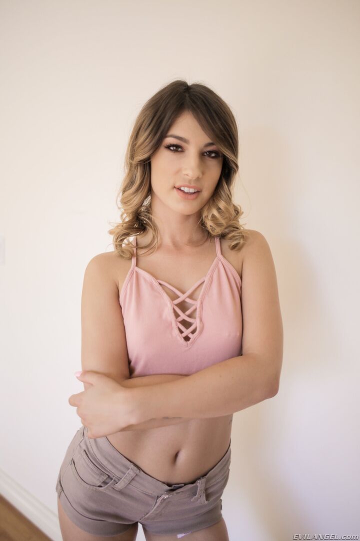 Model Kristen Sodomized To Gaping