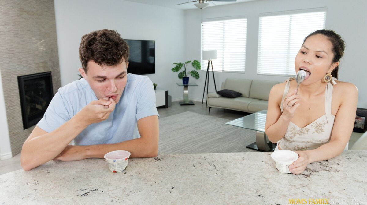 Stepmom Loves Cum - S2:E4