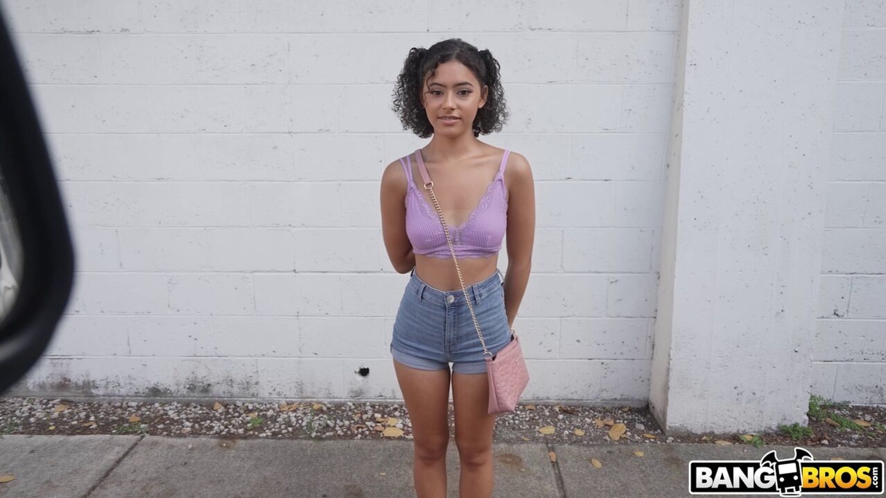 Cute Girl Gets Fucked For Cash