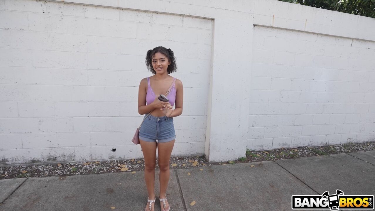 Cute Girl Gets Fucked For Cash