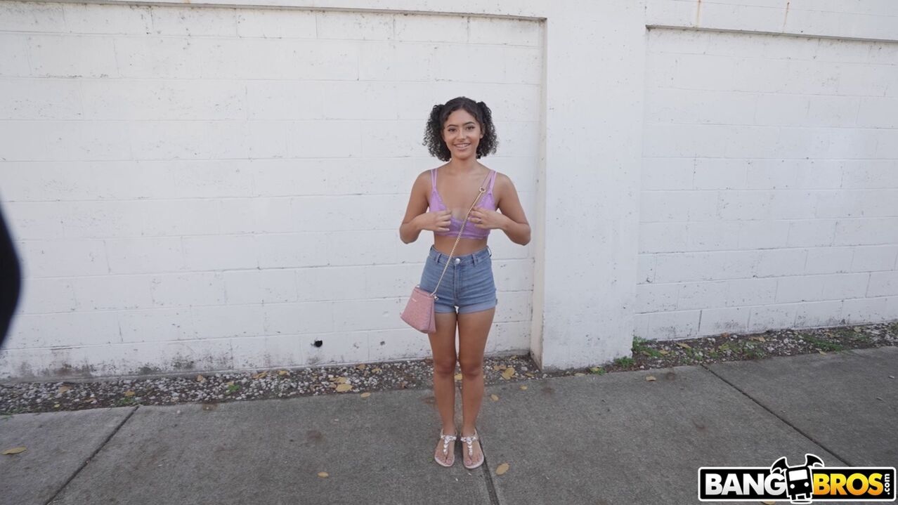Cute Girl Gets Fucked For Cash
