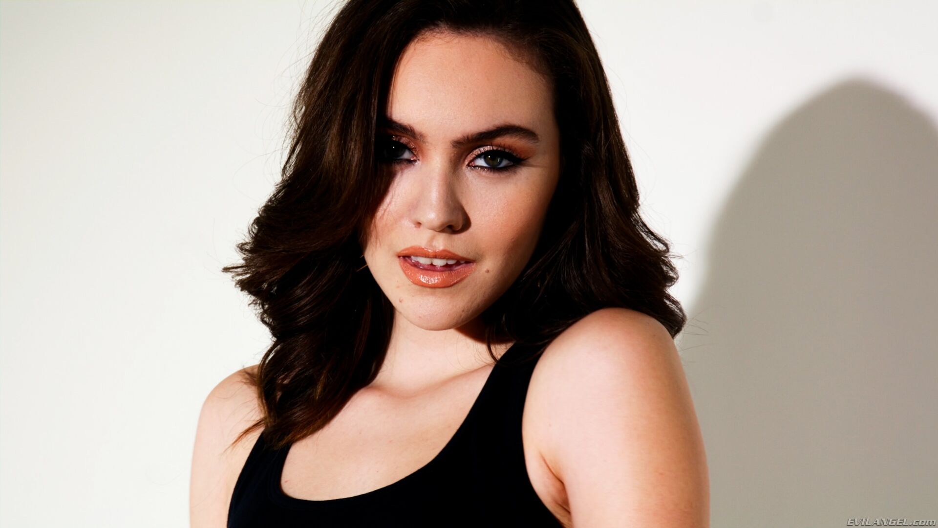 FREYA PARKER Spit-Soaked BJ 3-Way