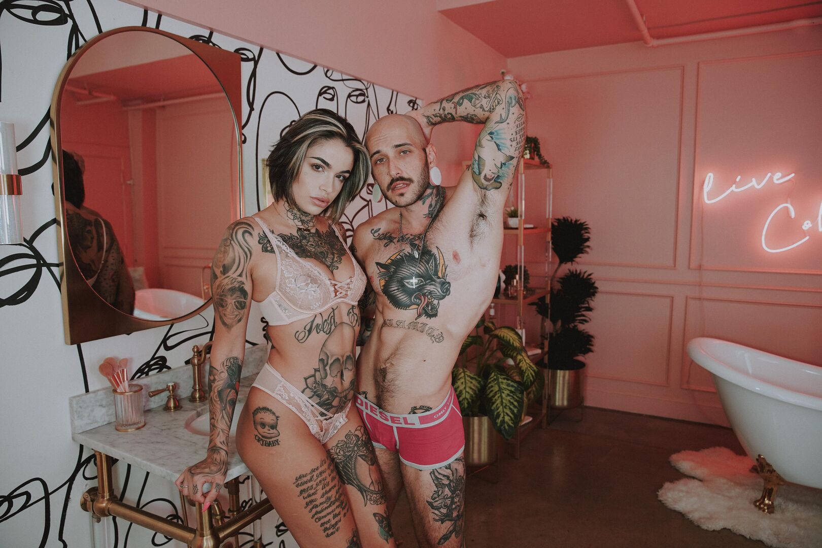 Viktor and Leigh Hook Up