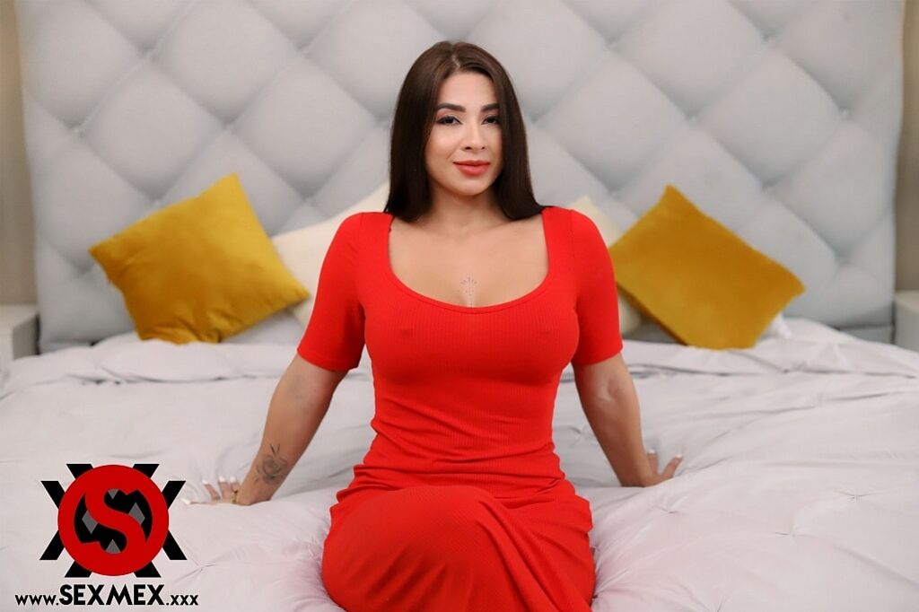 FIERY COLOMBIAN SLUT . SILVANA LEE
