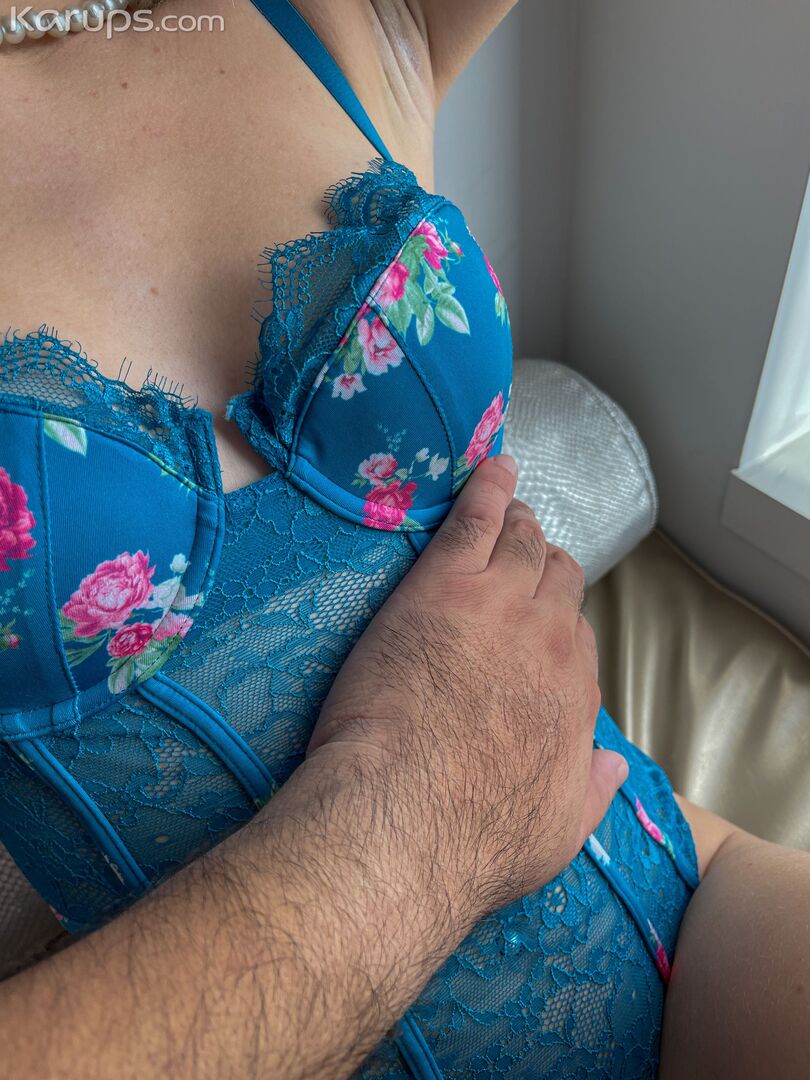 HOT TEEN BUSH