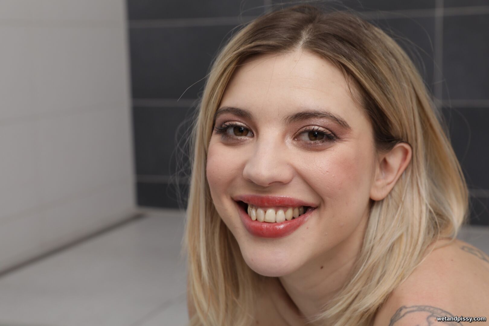 MARTINA MUSA — BATHROOM BLISS