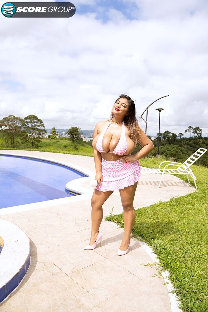 ANGIE BRAVO'S BIKINI SPLASH