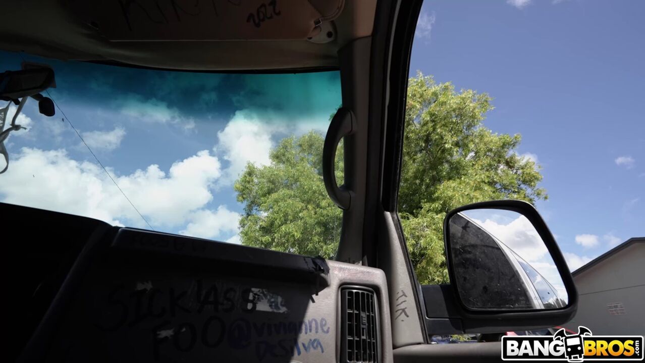 Hot Yoga Student Banged in Bus