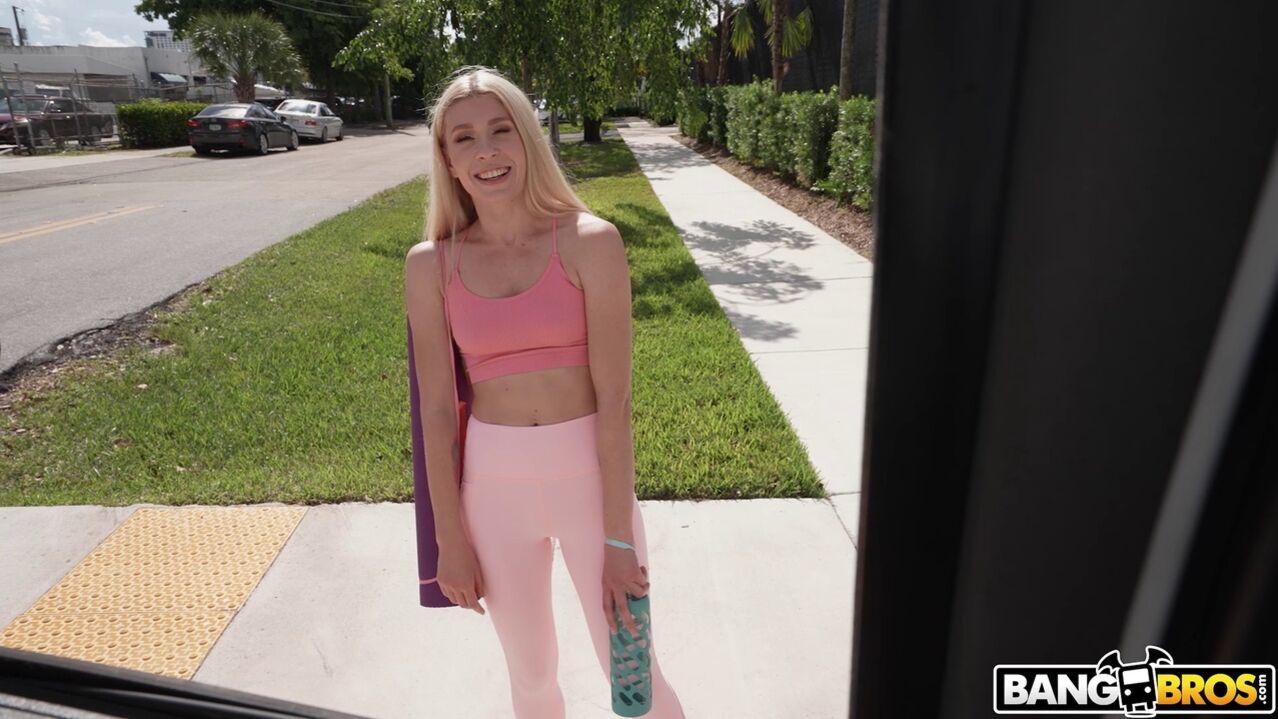 Hot Yoga Student Banged in Bus