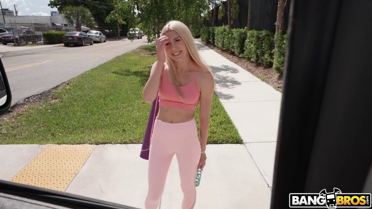 Hot Yoga Student Banged in Bus