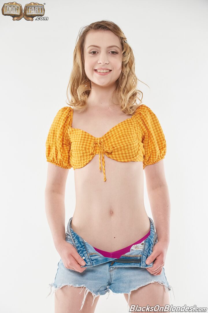Daisy Bean-BlacksOnBlondes