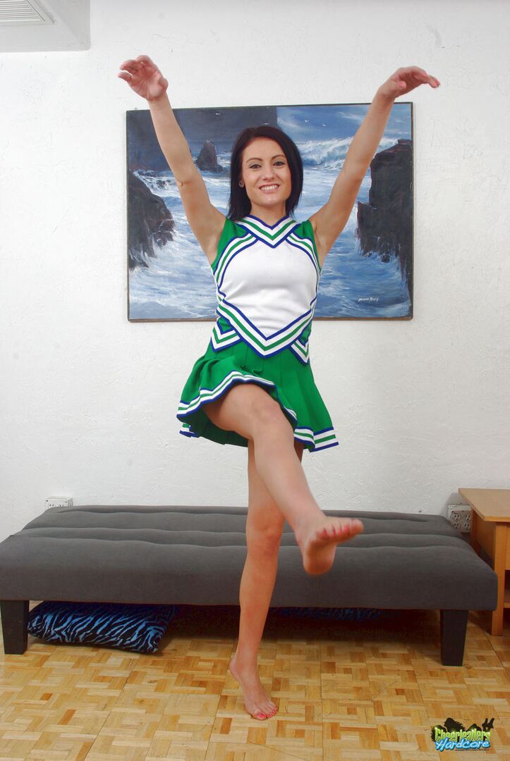 Cheerleader goes on all fours